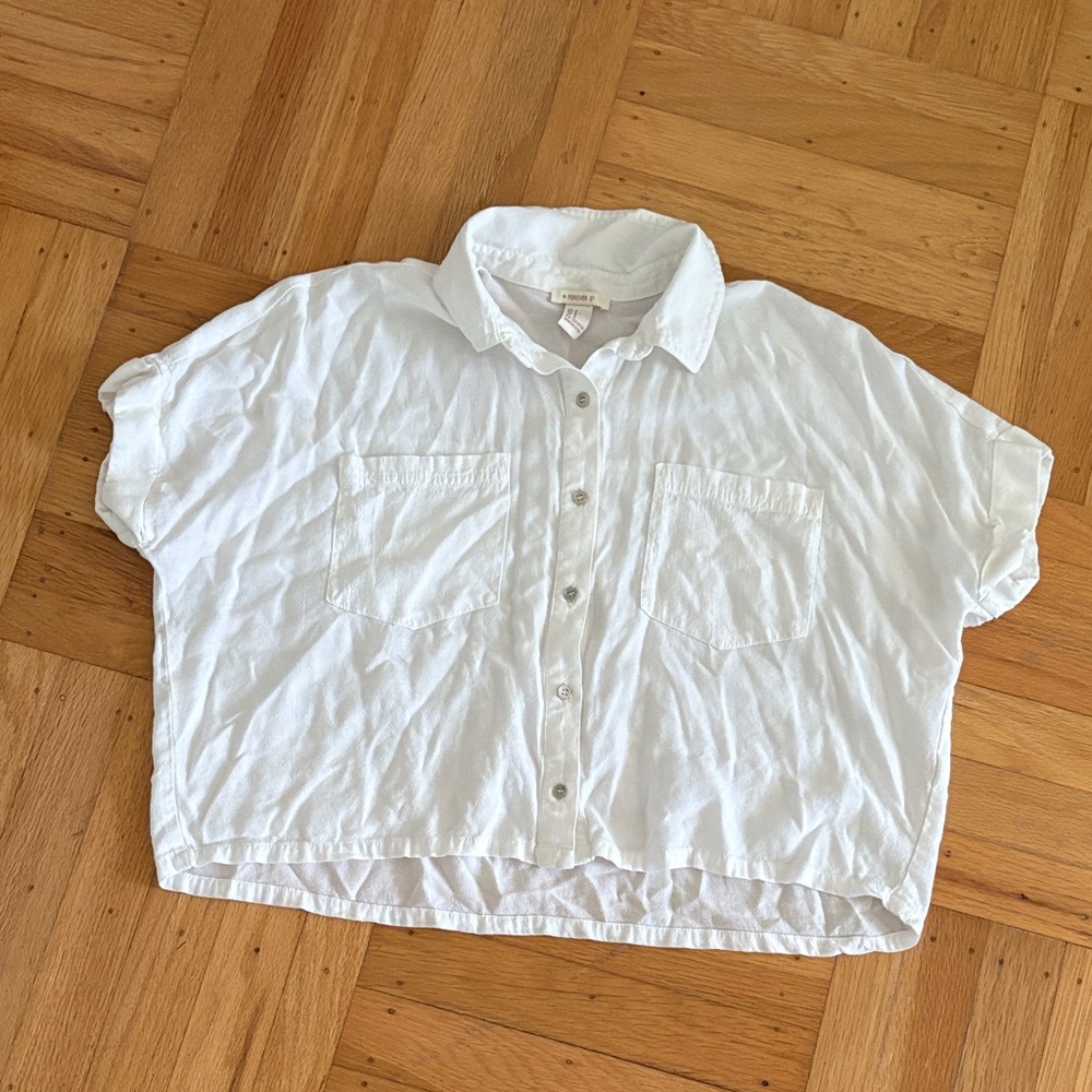 White Button-Up Short Sleeve Cropped Shirt